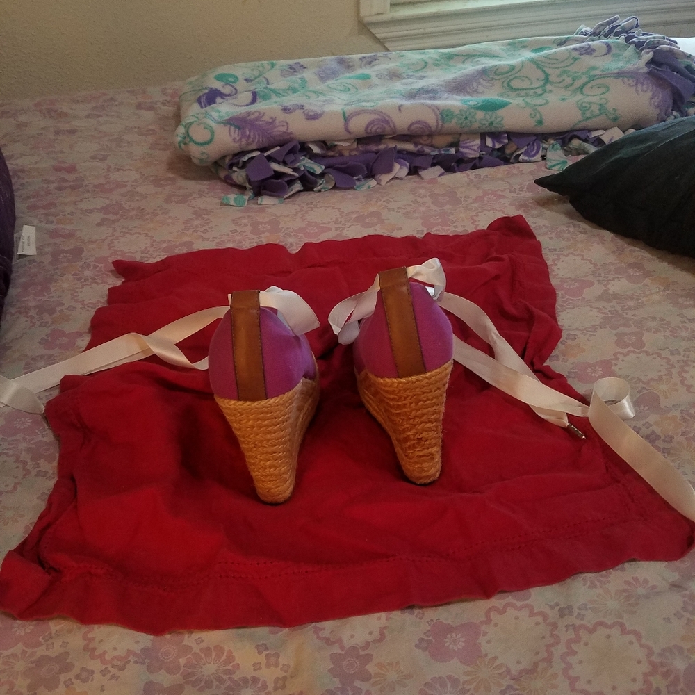Purple Aldo wedges - Picture 2 of 3